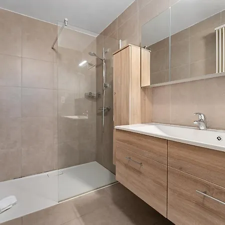 Ruime Woning 10p Met Zonnige Tuin & Nabij Villa *