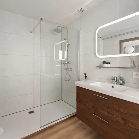 Ruime Woning 10p Met Zonnige Tuin & Nabij * Blankenberge